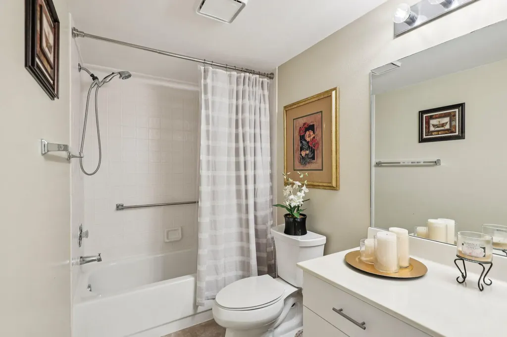 10208 NW 24th Place Sunrise FL 33322