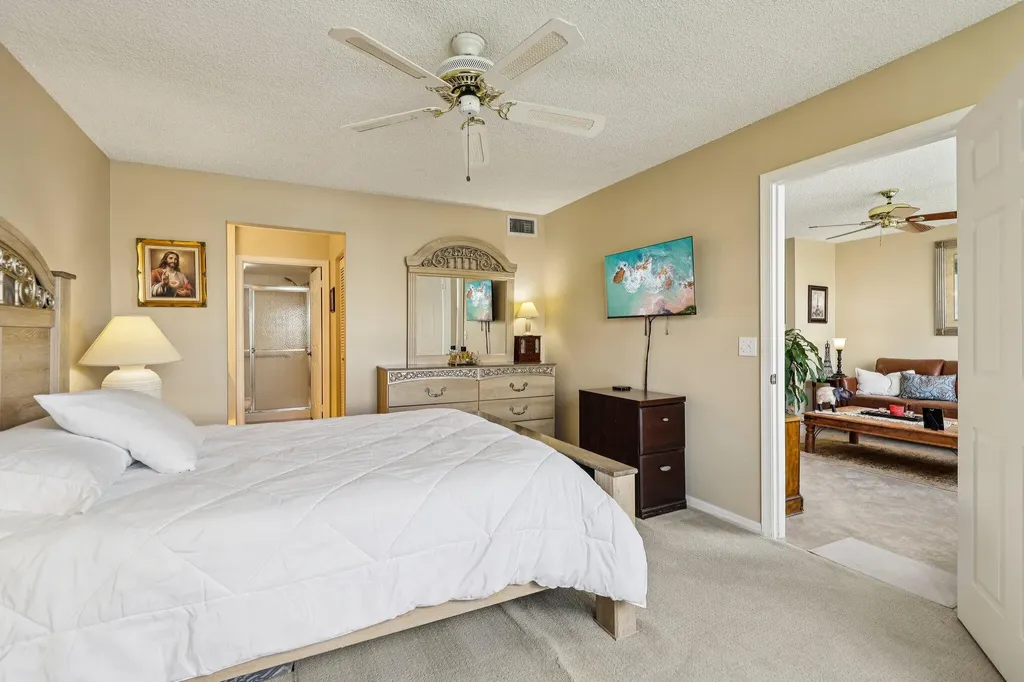 10208 NW 24th Place Sunrise FL 33322