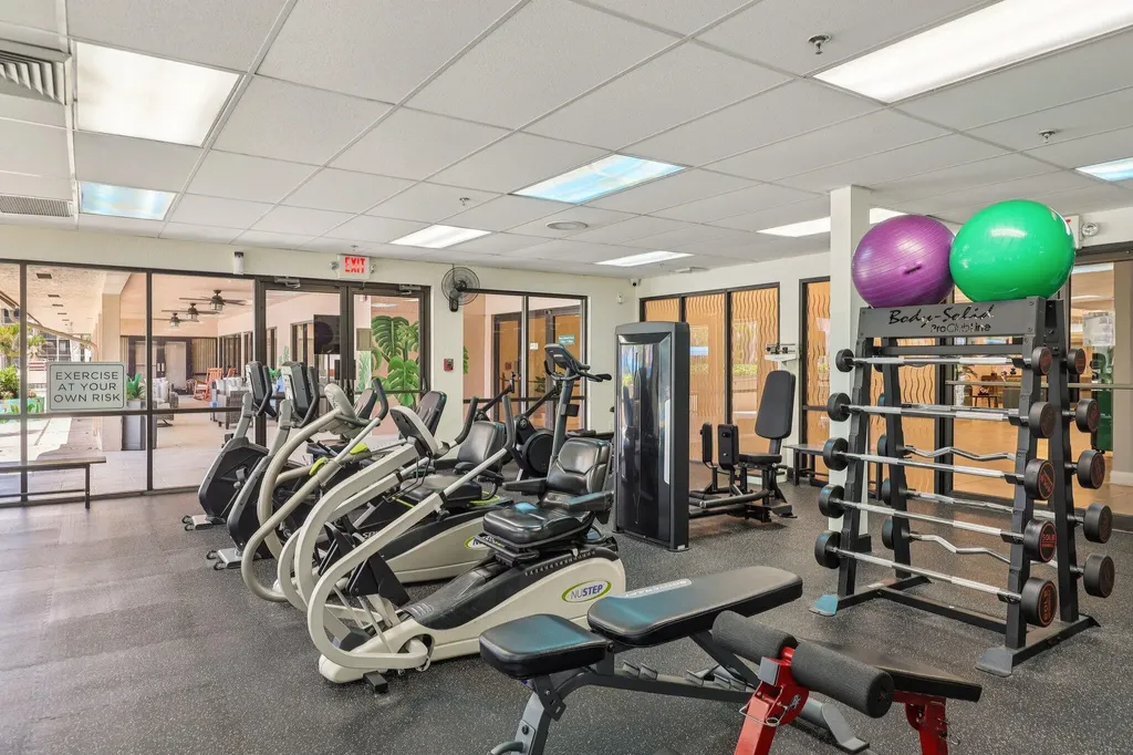 10208 NW 24th Place Sunrise FL 33322