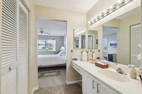 10208 NW 24th Place Sunrise FL 33322