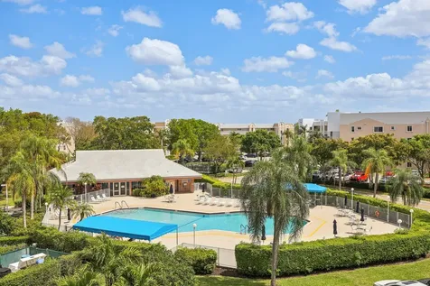 10208 NW 24th Place Sunrise FL 33322