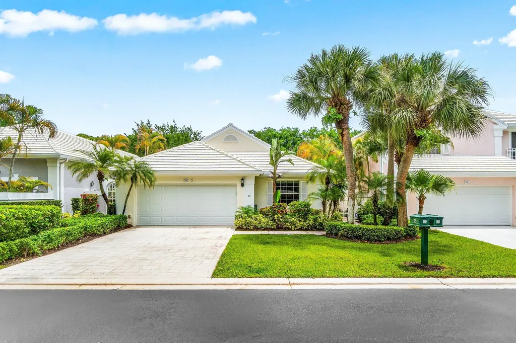 25 Wyndham Lane Palm Beach Gardens FL 33418