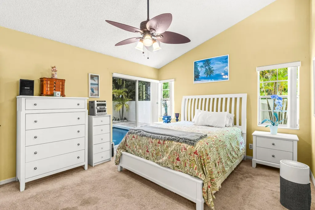 25 Wyndham Lane Palm Beach Gardens FL 33418