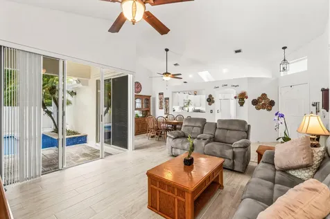 25 Wyndham Lane Palm Beach Gardens FL 33418