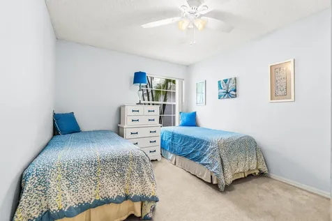 25 Wyndham Lane Palm Beach Gardens FL 33418
