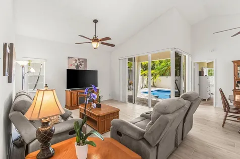25 Wyndham Lane Palm Beach Gardens FL 33418