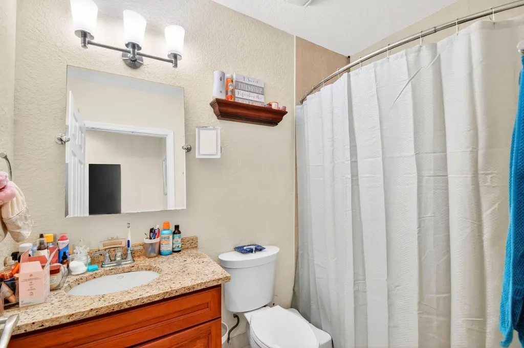 1610 Presidential Way West Palm Beach FL 33401