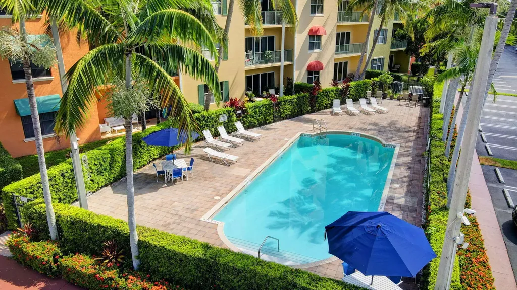 1610 Presidential Way West Palm Beach FL 33401