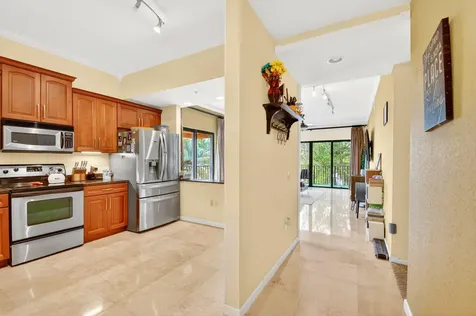 1610 Presidential Way West Palm Beach FL 33401