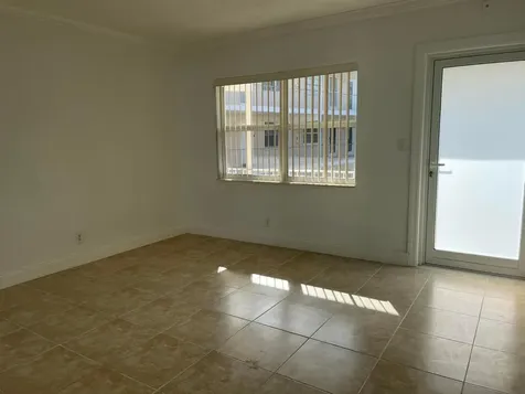 1481 S Ocean Boulevard Lauderdale By The Sea FL 33062