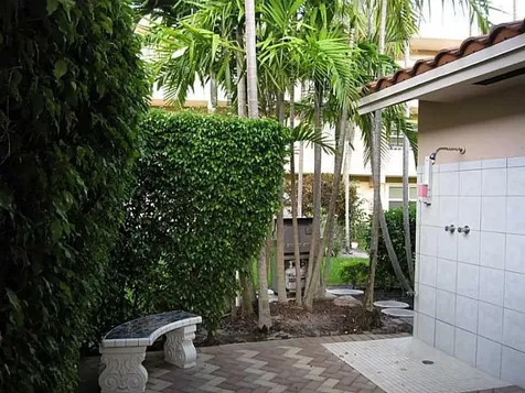 1481 S Ocean Boulevard Lauderdale By The Sea FL 33062