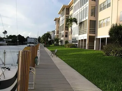 1481 S Ocean Boulevard Lauderdale By The Sea FL 33062