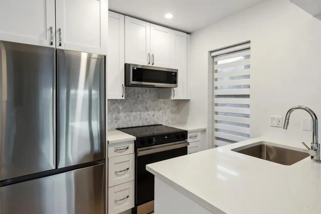 410 SE 13th Street Fort Lauderdale FL 33316