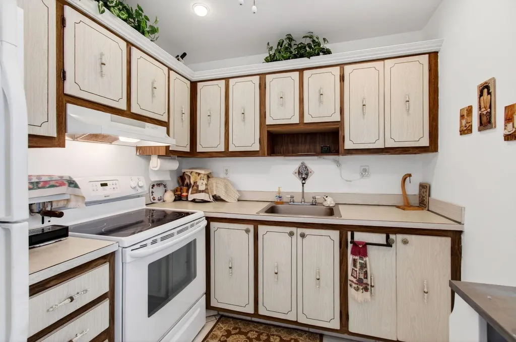 190 Piedmont D Delray Beach FL 33484