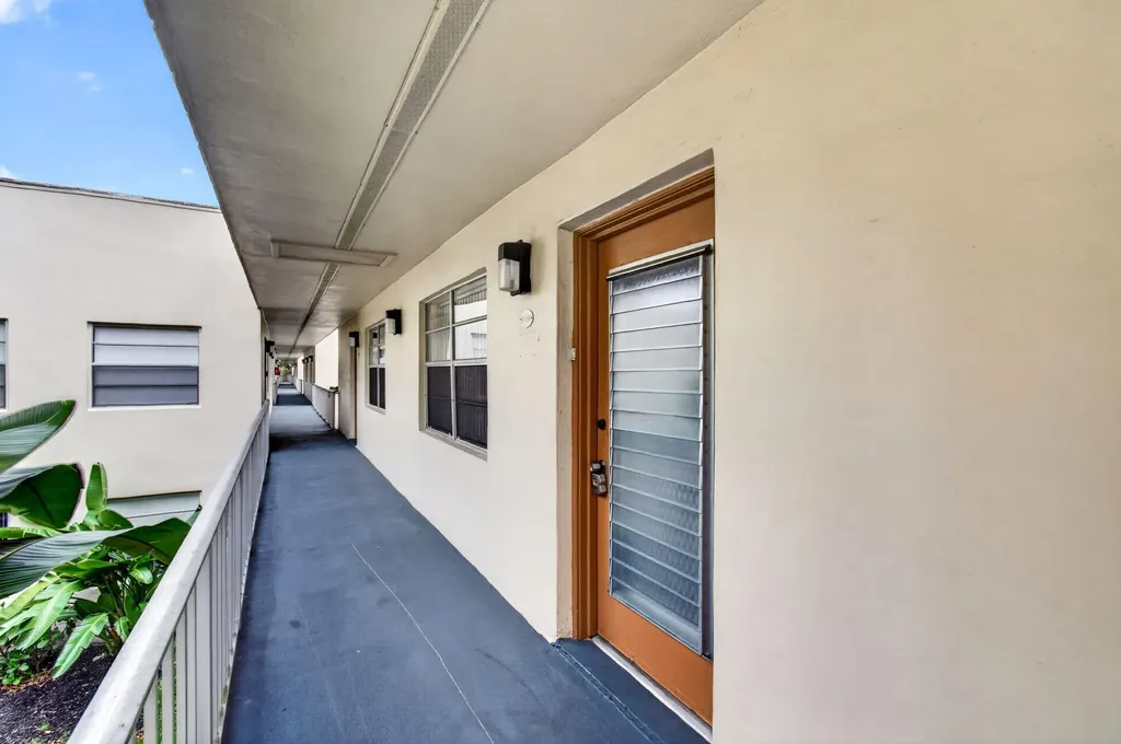 190 Piedmont D Delray Beach FL 33484