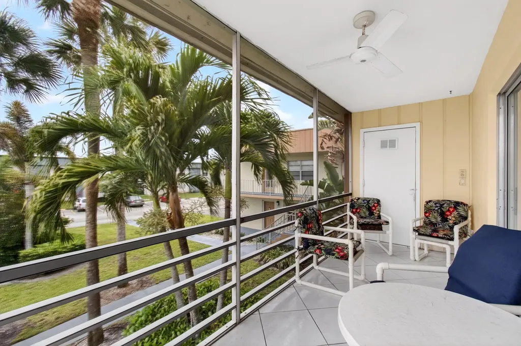 190 Piedmont D Delray Beach FL 33484