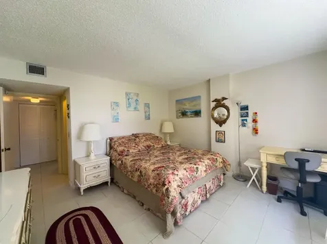 890 N Federal Highway Lantana FL 33462