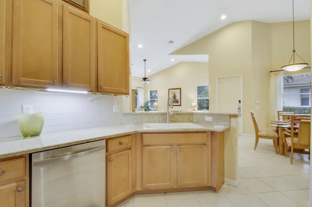 9015 Sand Shot Way Port St Lucie FL 34986