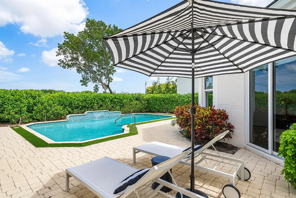 16032 Bristol Isle Way Delray Beach FL 33446