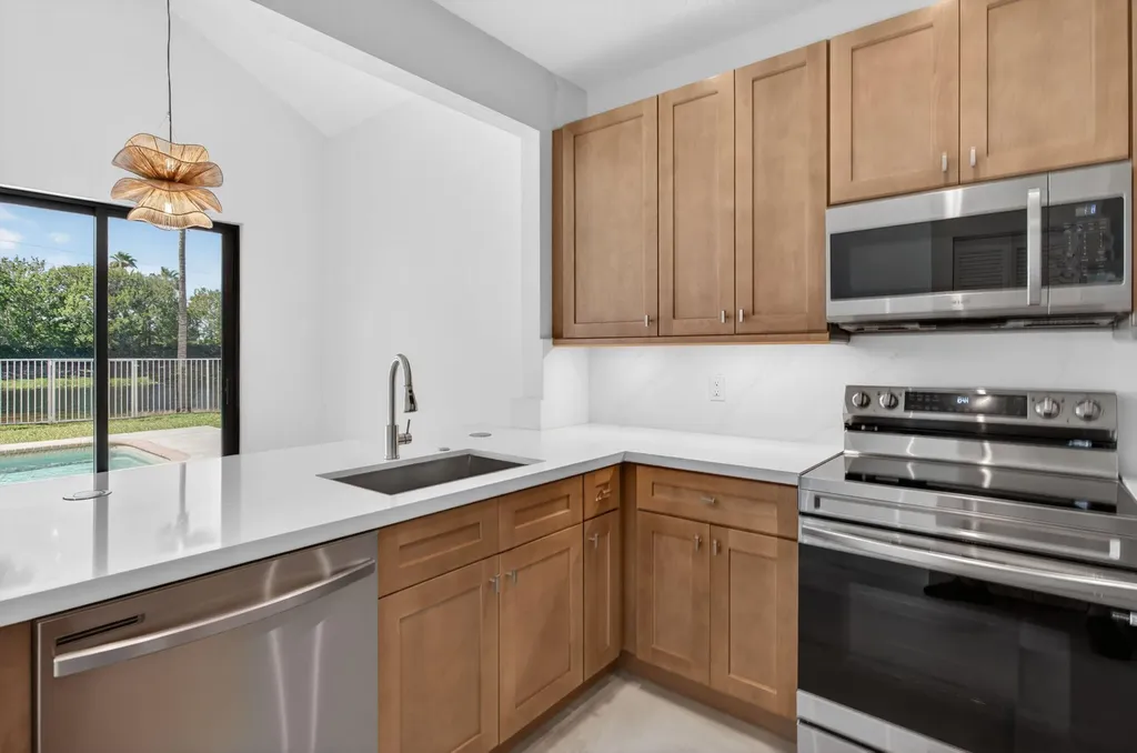173 Cameron Drive Weston FL 33326