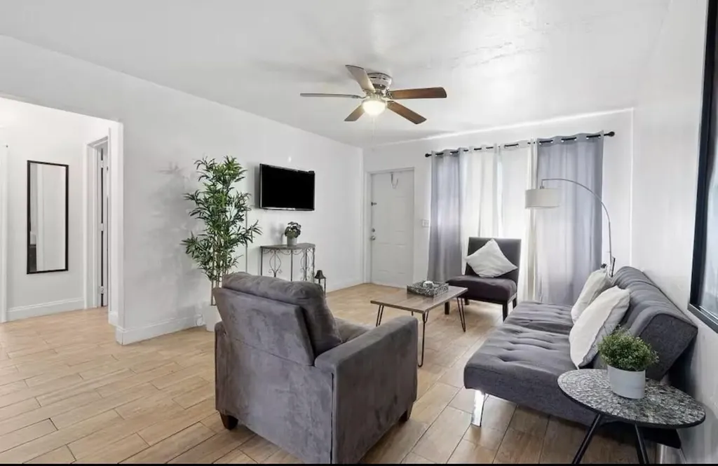 1501 N Federal Highway Lake Worth Beach FL 33460