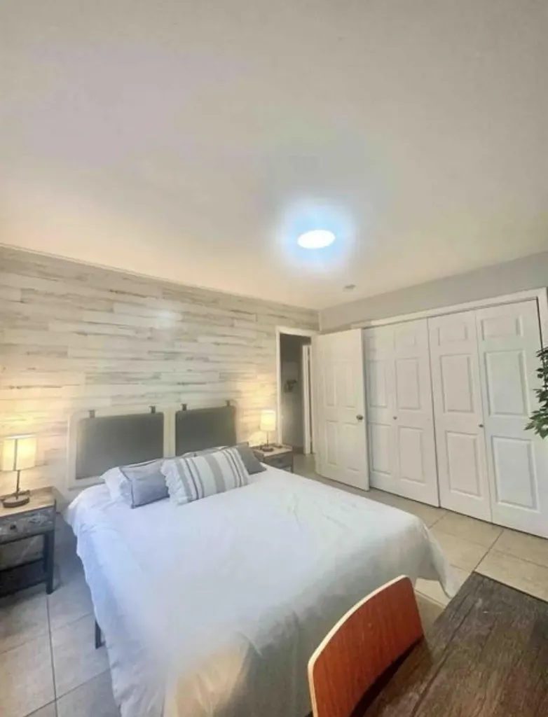 1501 N Federal Highway Lake Worth Beach FL 33460