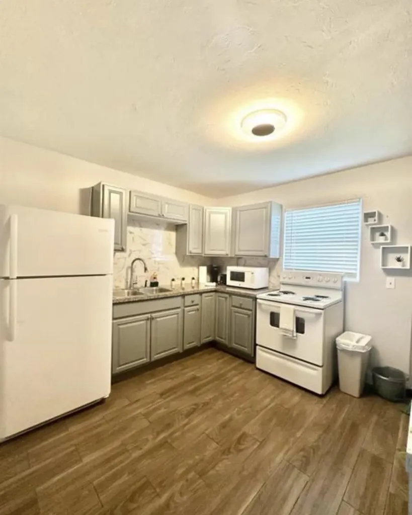 1501 N Federal Highway Lake Worth Beach FL 33460
