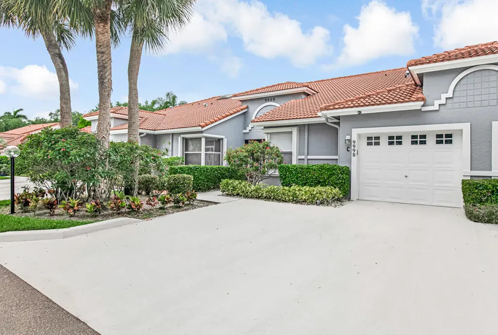 9998 Seacrest Circle Boynton Beach FL 33437