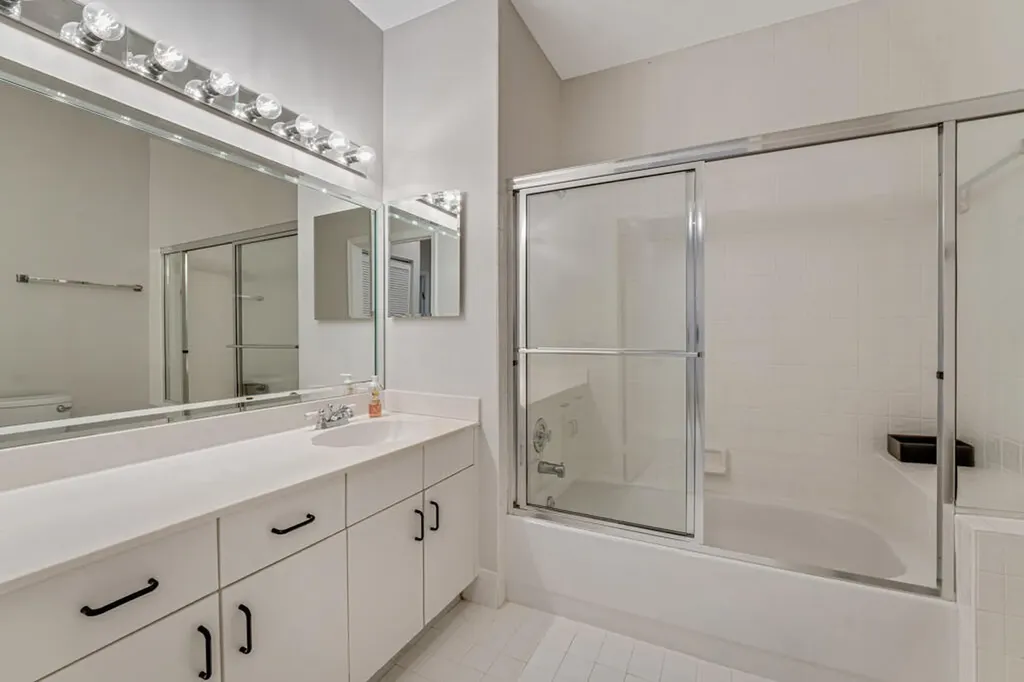 9998 Seacrest Circle Boynton Beach FL 33437