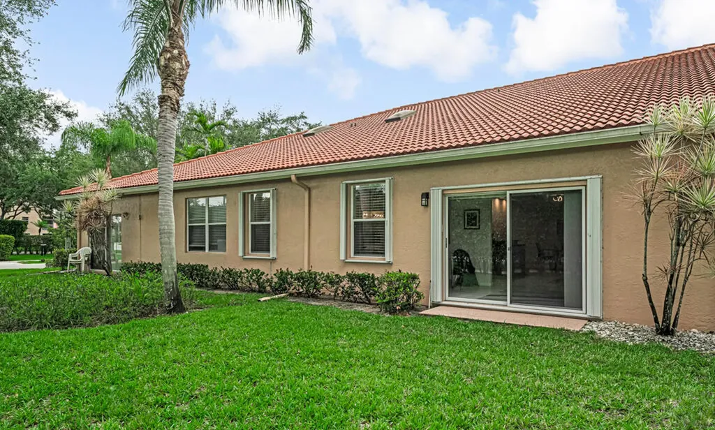 9998 Seacrest Circle Boynton Beach FL 33437