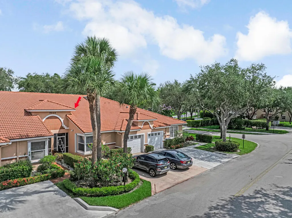 9998 Seacrest Circle Boynton Beach FL 33437