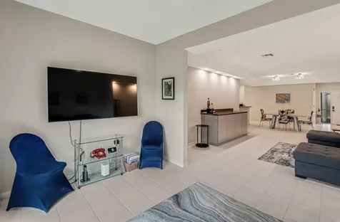 9998 Seacrest Circle Boynton Beach FL 33437