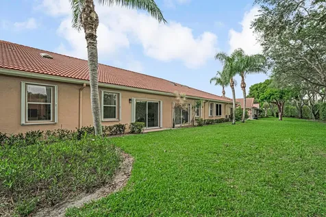9998 Seacrest Circle Boynton Beach FL 33437