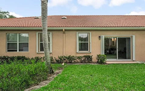 9998 Seacrest Circle Boynton Beach FL 33437