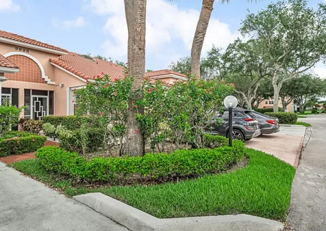 9998 Seacrest Circle Boynton Beach FL 33437