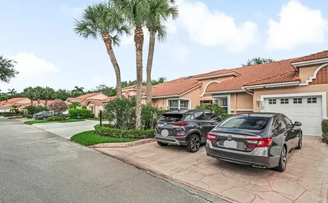 9998 Seacrest Circle Boynton Beach FL 33437