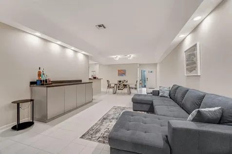 9998 Seacrest Circle Boynton Beach FL 33437