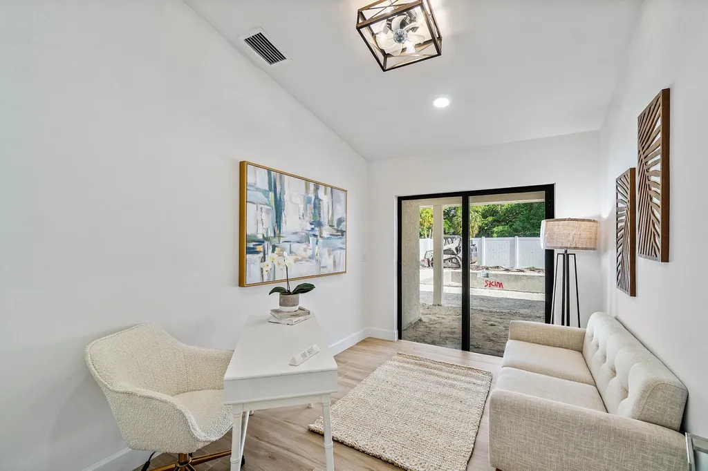 3527 SW 23rd Street Delray Beach FL 33445