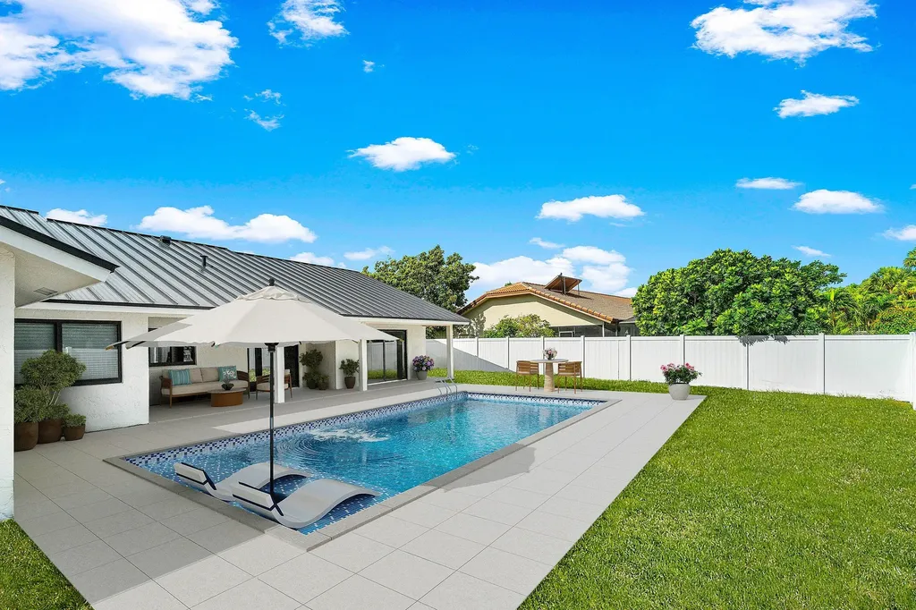 3527 SW 23rd Street Delray Beach FL 33445