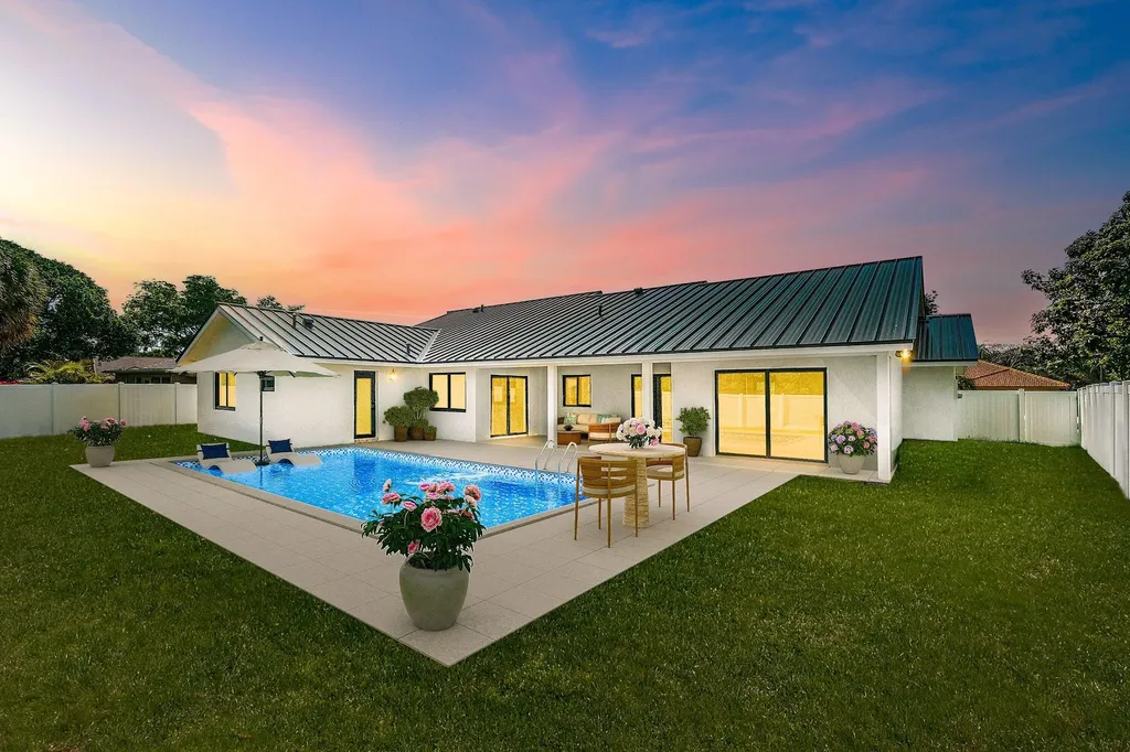 3527 SW 23rd Street Delray Beach FL 33445