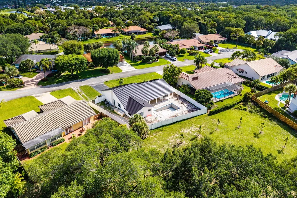 3527 SW 23rd Street Delray Beach FL 33445