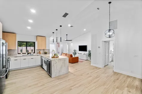 3527 SW 23rd Street Delray Beach FL 33445