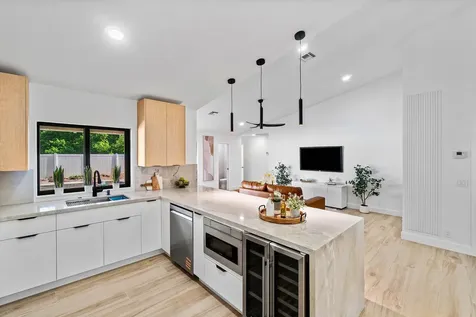 3527 SW 23rd Street Delray Beach FL 33445