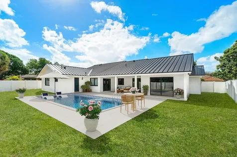 3527 SW 23rd Street Delray Beach FL 33445