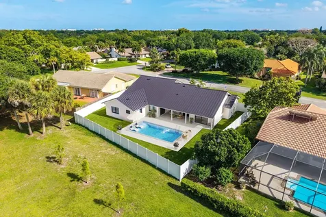 3527 SW 23rd Street Delray Beach FL 33445