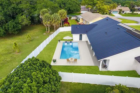 3527 SW 23rd Street Delray Beach FL 33445