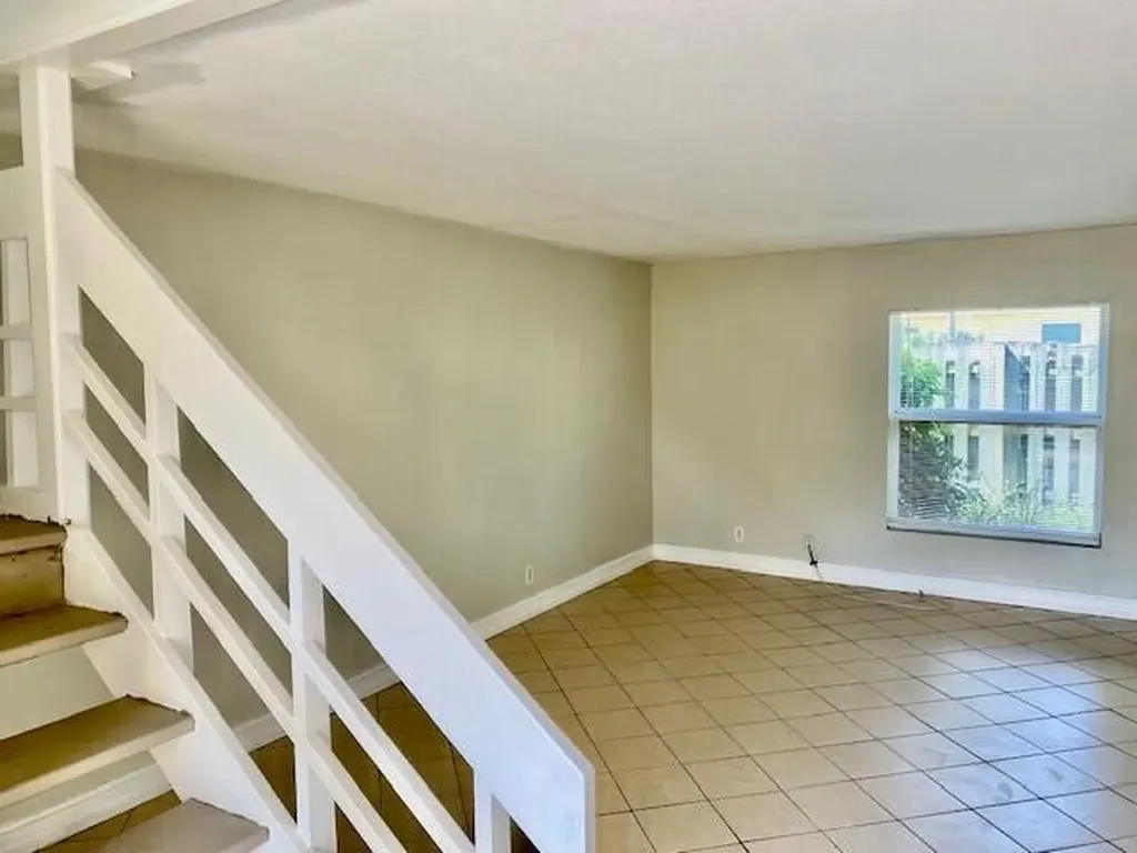 605 SW 1st Court Boynton Beach FL 33435