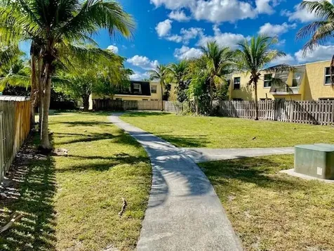 605 SW 1st Court Boynton Beach FL 33435