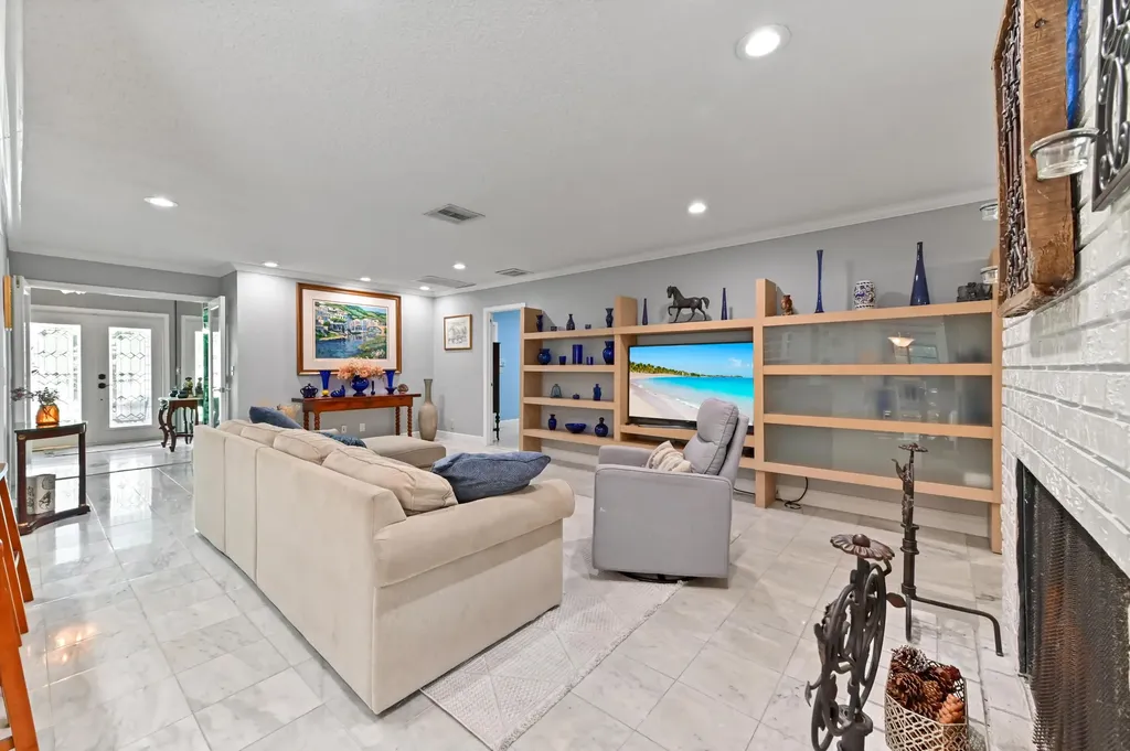9351 NW 44th Place Coral Springs FL 33065