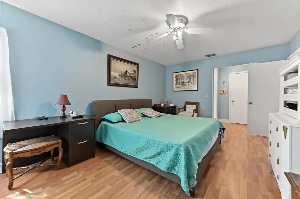 9351 NW 44th Place Coral Springs FL 33065